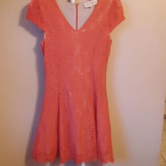 SWEET WANDERER PEACH/PINK V-NECK LACE MINI  DRESS S - Picture 1 of 6